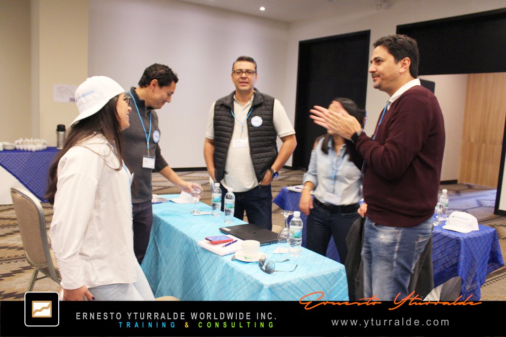 Team Building Ecuador | Taller de Trabajo en Equipo para Empresas